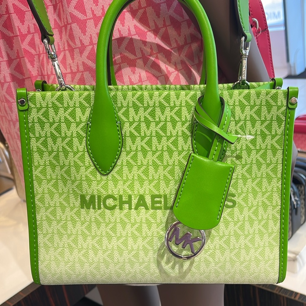 Michael Kors Mirella Small Ombré Signature Logo Crossbody Bag
COLOR JUNGLE
NWT - Picture 14 of 16